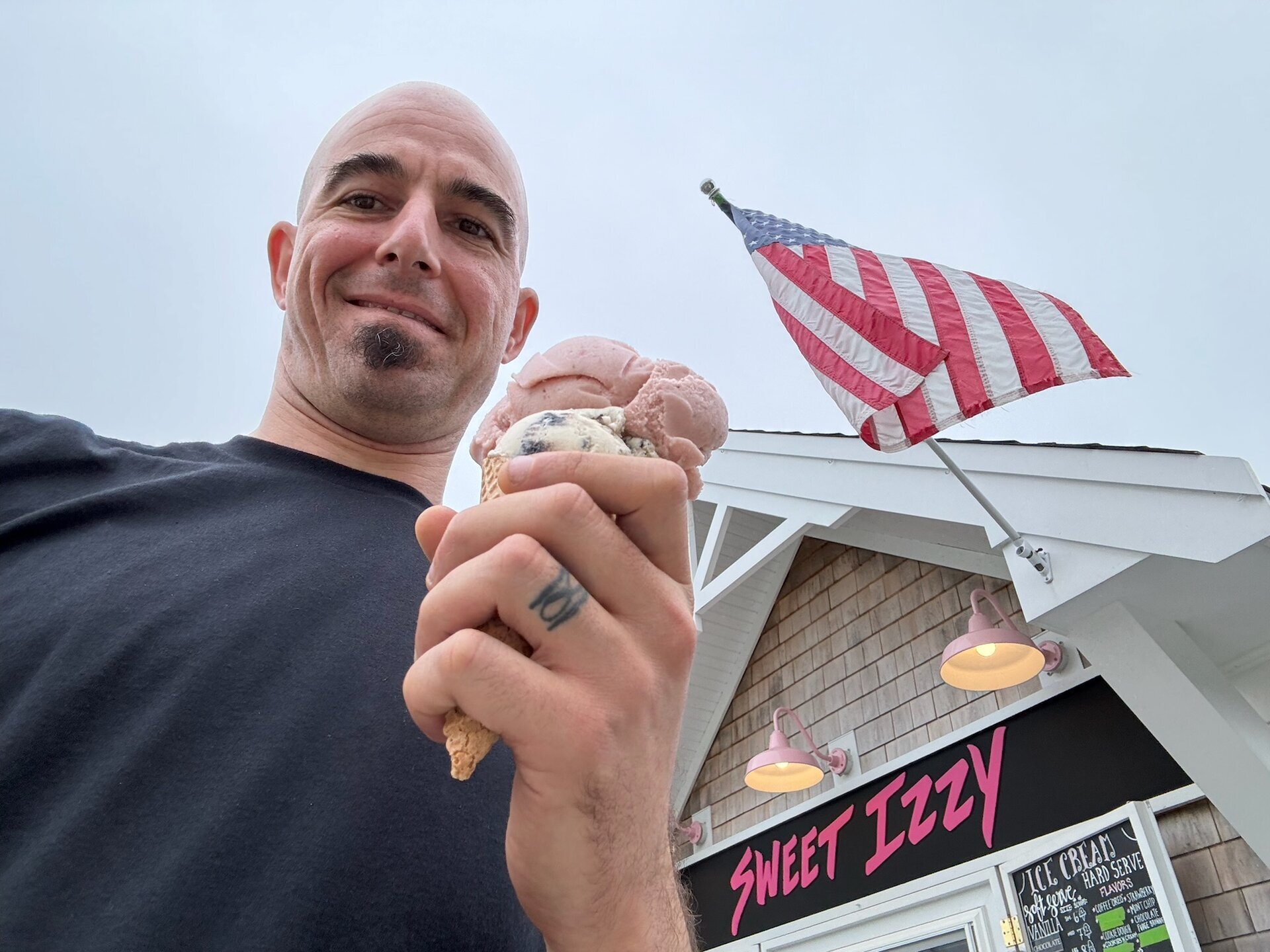 Sweet Izzy. Harwichport Ma. 100% vegan ice cream stand. Coconut & oat milk based. I had the strawberry and cookies & cream. 8.17.24.